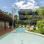 Stylish Studio In Humana Bikes & Pools