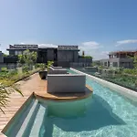 Stylish Studio In Humana Bikes & Pools