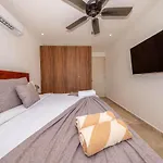 Сasa de vacaciones Lux 2 Bd W Balcony, Rooftop Pool In Aldea Zama Tulum
