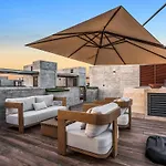 Gorgeous Luxury Penthouse At Xalet With Private Roof And Jacuzzi