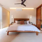 Nature Retreat With Tub And Terrace