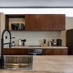 Penthouse With Private Pool, Rooftop, And Stunning Views Apartamento *