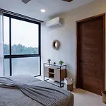 Penthouse With Private Pool, Rooftop, And Stunning Views