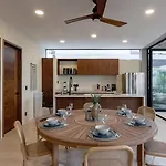 Penthouse With Private Pool, Rooftop, And Stunning Views Apartamento *
