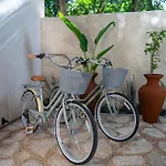 Apartment Your Dream Pool Bikes & Near Every Hotspot