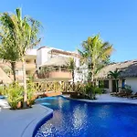 Apartment Perfectly Situated Between The Beach & Town By Stella *