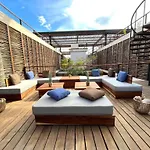 Vibe - Stylish 2br Ph With Private Pool *