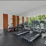 Vibe - Stylish 2br Ph With Private Pool *