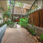Vibe - Stylish 2br Ph With Private Pool Сasa de vacaciones