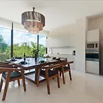 Сasa de vacaciones Vibe - Stylish 2br Ph With Private Pool