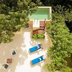 Casa Hibiscus Sky-High Pool With Birds Above The Jungle