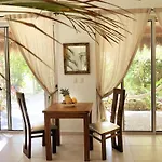 Casita Deva Stylish Mex Casita, Epic Rooftop Pool Villa *