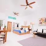 Casita Deva Stylish Mex Casita, Epic Rooftop Pool Villa *