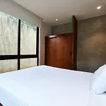 Casa Baay - Private 17 Bedroom House, 34 Pax, Rooftop And Pool + Concierge Holiday home *