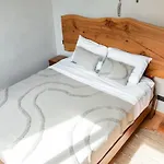 Casa Baay - Private 17 Bedroom House, 34 Pax, Rooftop And Pool + Concierge