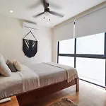 Casa Baay - Private 17 Bedroom House, 34 Pax, Rooftop And Pool + Concierge Holiday home