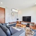 Casa Baay - Private 17 Bedroom House, 34 Pax, Rooftop And Pool + Concierge Holiday home *