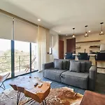 Casa Baay - Private 17 Bedroom House, 34 Pax, Rooftop And Pool + Concierge *