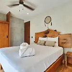 Casa Baay - Private 17 Bedroom House, 34 Pax, Rooftop And Pool + Concierge *