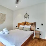 Casa Baay - Private 17 Bedroom House, 34 Pax, Rooftop And Pool + Concierge *