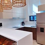 1-bd With Ocean View Rooftop Pool *