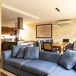 Tuuk: Luxury 5-bedroom With Private Pool And Concierge Villa *