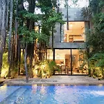 Villa Tuuk: Luxury 5-bedroom With Private Pool And Concierge