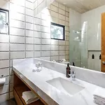 Tuuk: Luxury 5-bedroom With Private Pool And Concierge Villa *