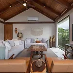 4br Stunning In Tulum's Heart *