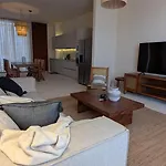 Amplio Y Maravilloso Con Piscina Privada En By Yeah Apartamento