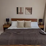 Apartamento Amplio Y Maravilloso Con Piscina Privada En By Yeah