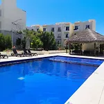 New Bamboo Palma Pool And Relaxation