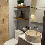 Luxury 3bd With Balcony And Rooftop Pool