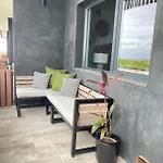 Luxury 3bd With Balcony And Rooftop Pool Apartamento
