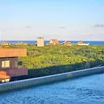 Luxury 3bd With Balcony And Rooftop Pool Apartamento *