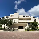 Luxe Jungle Retreat With Private Terrace & Jacuzzi In Aldea Zama