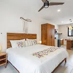 Tulum Studio Chic Santal & Avenida 7