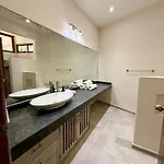 La Selva Apartment