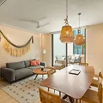 205 Perfect Location 3 Bedrooms Apartment