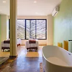Sapphire Nest Studio