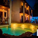 Lagoon Boutique - Luxury Chaman Experience