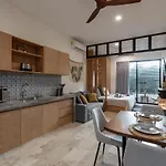 Apartment Tropical Escape In A Cozy Paam Cheel