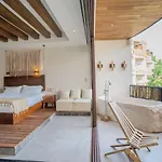 Secluded Jungle Free Access To Club Apartamento