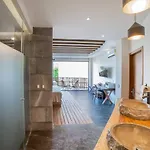 Secluded Jungle Free Access To Club Apartamento