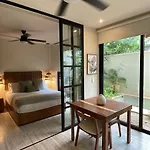 Full Private Pool, 1 Bed, 1 Sofa, 1 Inflatable Tulum