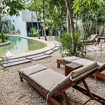Full Private Pool, 1 Bed, 1 Sofa, 1 Inflatable * Tulum