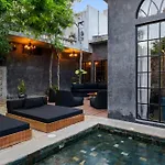 Villa Casa Halo - Mansion, Nightclub, Pool, Sonos, Gated, Staff