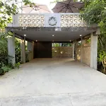 Casa Halo - Mansion, Nightclub, Pool, Sonos, Gated, Staff