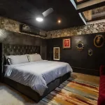 Casa Halo - Mansion, Nightclub, Pool, Sonos, Gated, Staff Villa *