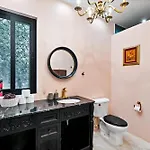 Villa Casa Halo - Mansion, Nightclub, Pool, Sonos, Gated, Staff *
